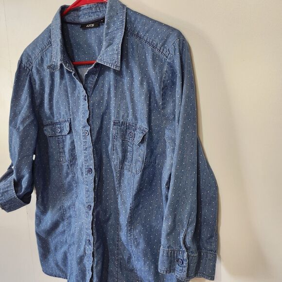 Apt 9 Womens Denim Chambray Polka Dot Button Up Shirt XL Roll Tab Sleeves Cotton - Picture 2 of 10